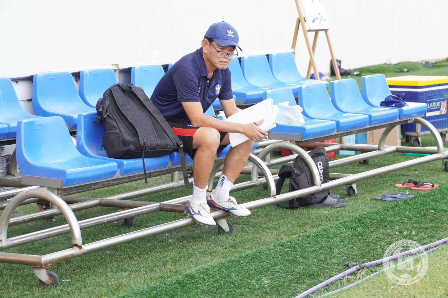 HLV Phan Thanh Hùng cùng SHB Đà Nẵng chưa thắng trận nào trong năm 2022 - Ảnh: SHB Đà Nẵng