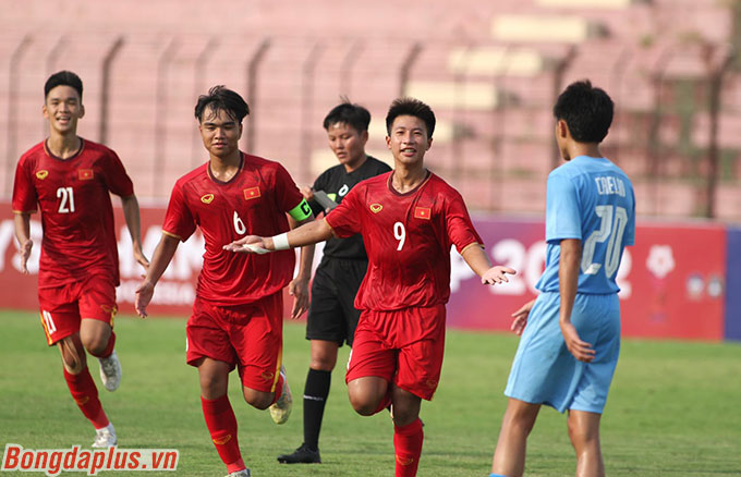 U16 Việt Nam thắng Singapore nhưng chưa đã - Ảnh: Thiên Minh