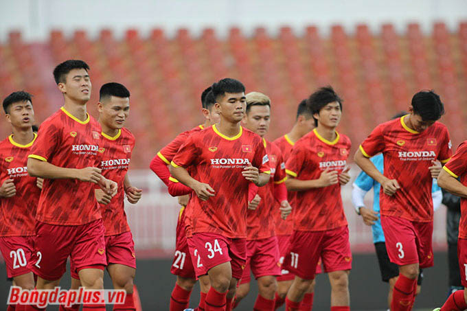 ĐT Việt Nam tích cực chuẩn bị cho 2 trận đấu giao hữu trên sân Thống Nhất