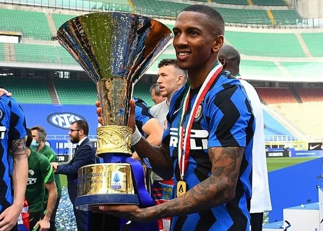 Young đã thi đấu rất thành công trong màu áo của Inter sau khi rời MU.