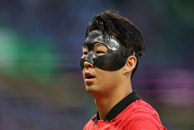 Son đã phải đeo mặt nạ chấn thương để đá World Cup 2022