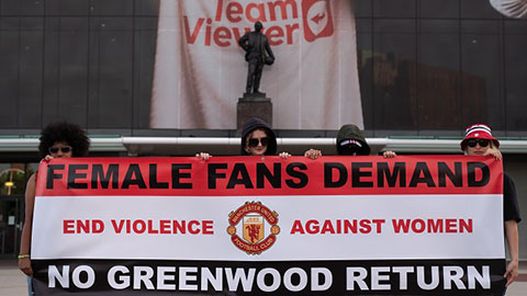  Fan MU biểu tình phản đối cho Greenwood quay lại thi đấu